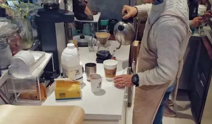 秒杀星爸爸！这8家外卖咖啡界的颜值扛把子，全上海白领人手一杯