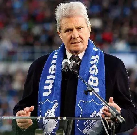 世界杯决赛之夜,我好像发现了能帮中国队出线的黑科技