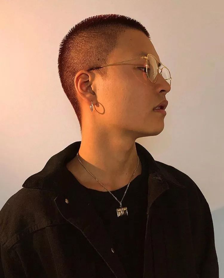 男生自己剪寸头怎么弄,男生剪寸头意味着什么