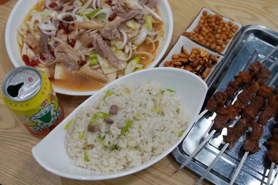 无锡小龙虾夜市,无锡小龙虾海鲜烧烤推荐