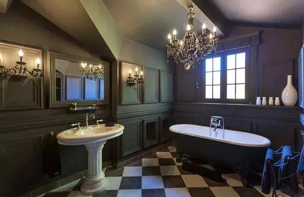 梅西和c罗的房子长啥样,c罗梅西内马尔以前的家