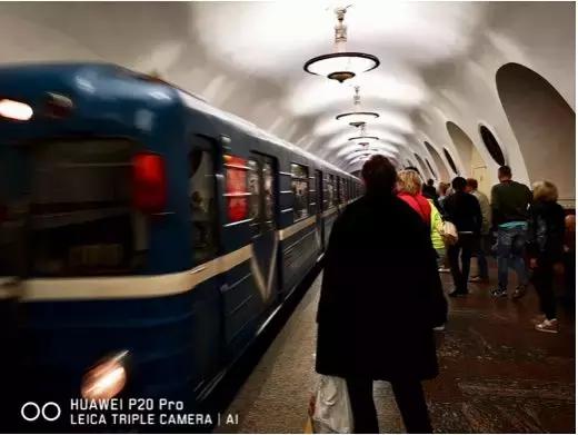 鍗庝负p20pro棣栨涓夋憚,鍗庝负p20pro寰曞崱涓夋憚