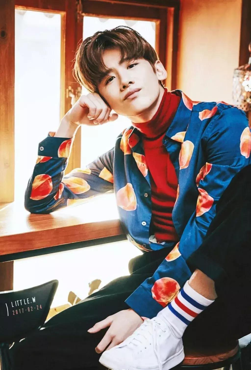 面对镜头不自然怎么克服,拍照怎么让自己更有镜头感