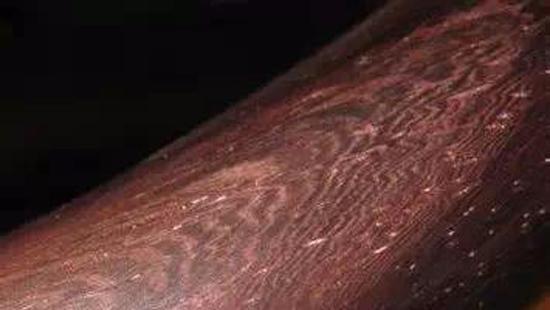 红木家具鸡翅木颜色,红木里鸡翅木排第几