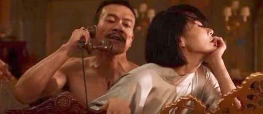 彭于晏许晴邪不压正盖章图文,彭于晏许晴邪不压正惊艳出场