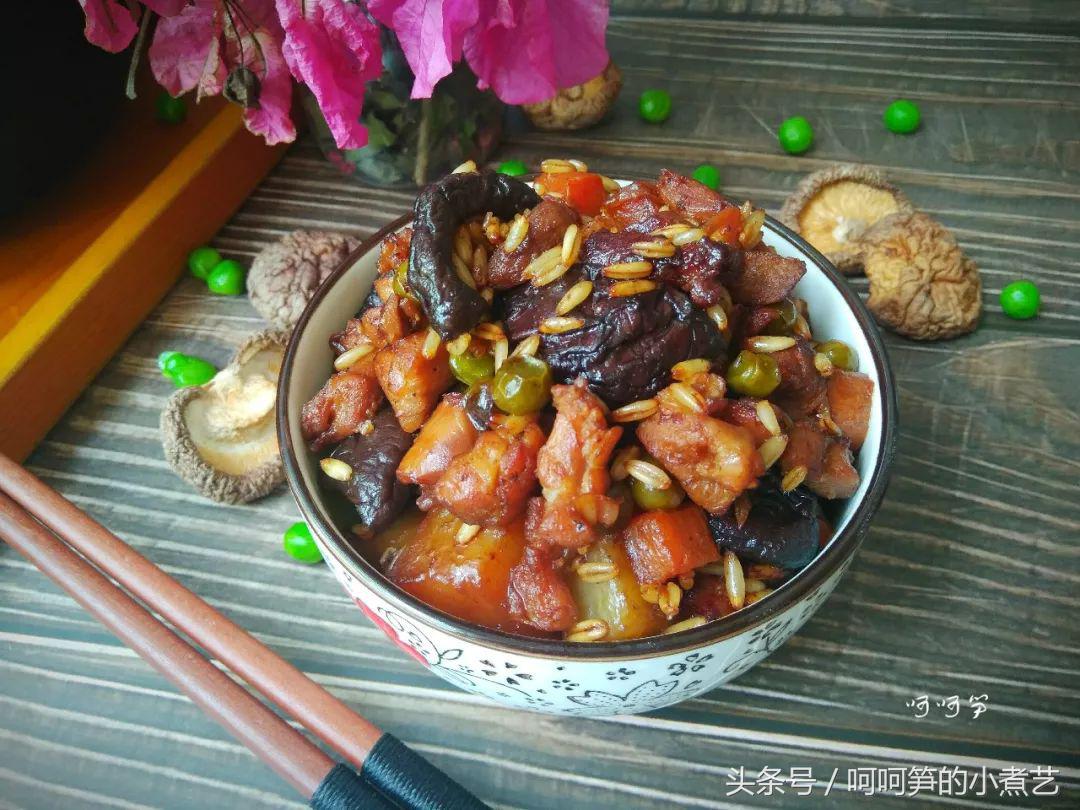 香菇腊味鸡肉饭,香菇胡萝卜焖鸡的做法大全家常