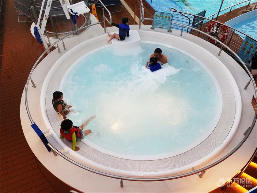 皇家加勒比游轮量子号游记,坐海洋量子号游轮旅游攻略