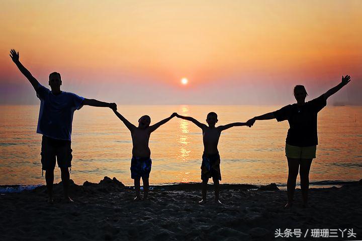 牵手旅行照片怎么拍,出门旅游情侣照怎么拍好看