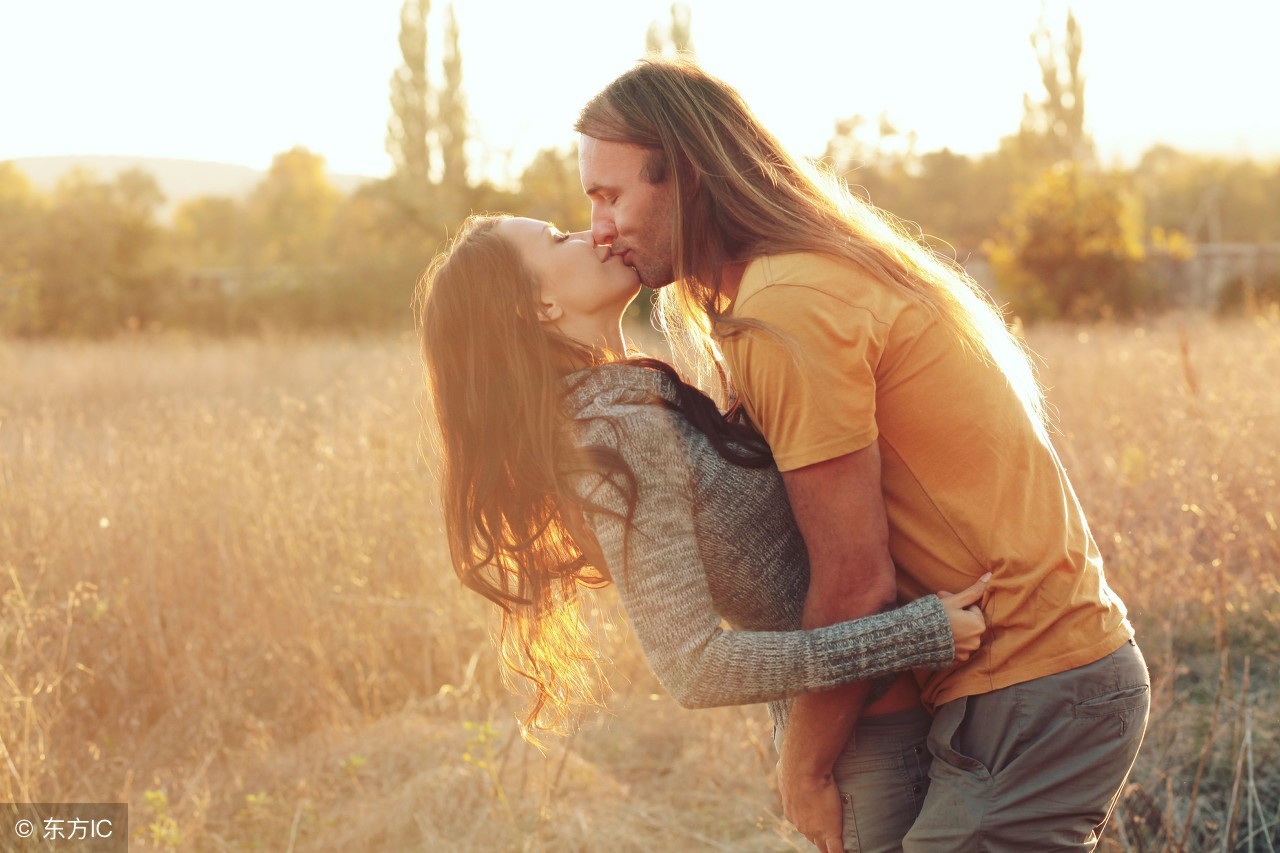 有种深爱叫不联系却拼命去惦记,有一种深爱叫不再联系的文章