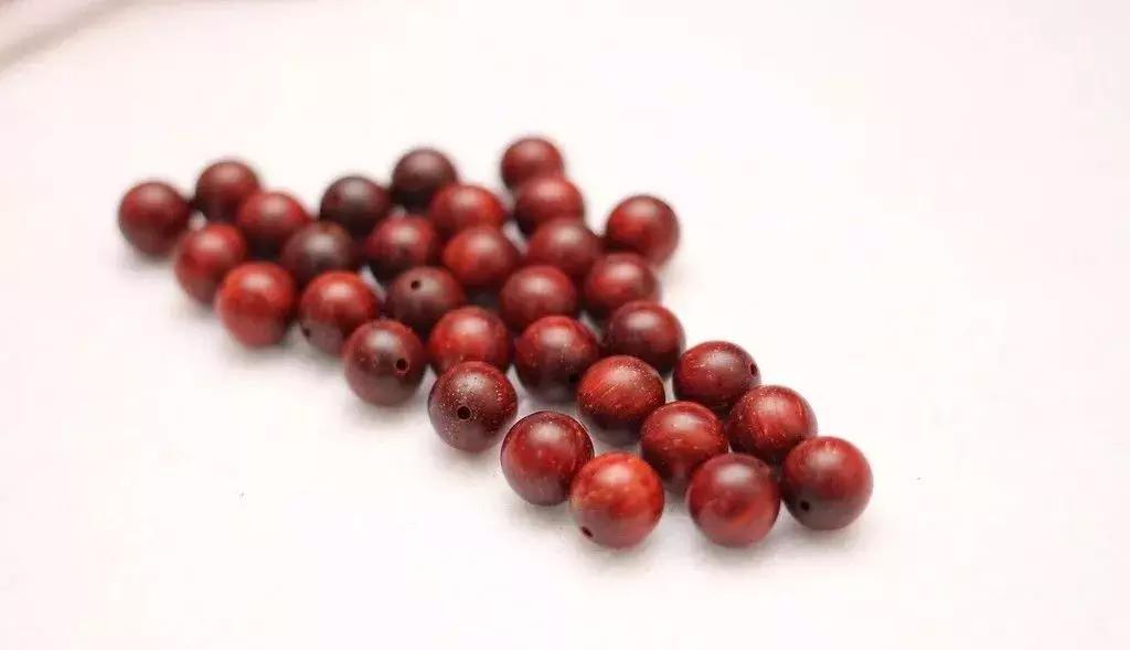 钻石不会变色吗是真的吗,成色不好的钻石会掉颜色吗