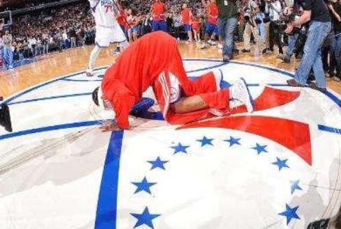 nba那些令人动容的时刻艾弗森,艾弗森在nba有多励志