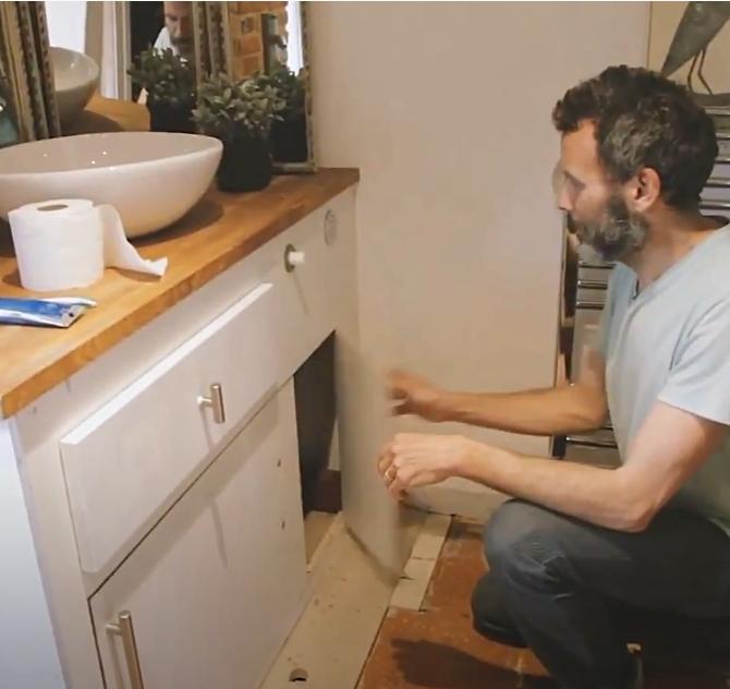 壁挂式马桶隐藏在墙体的尺寸,壁挂式马桶直接嵌入墙内