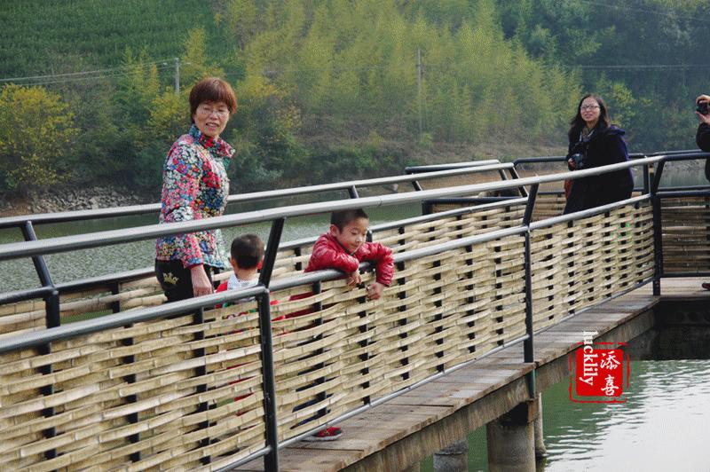 义远农场亲子探险露营：帐篷、萤火虫、足球冰淇淋、竹水枪、采摘