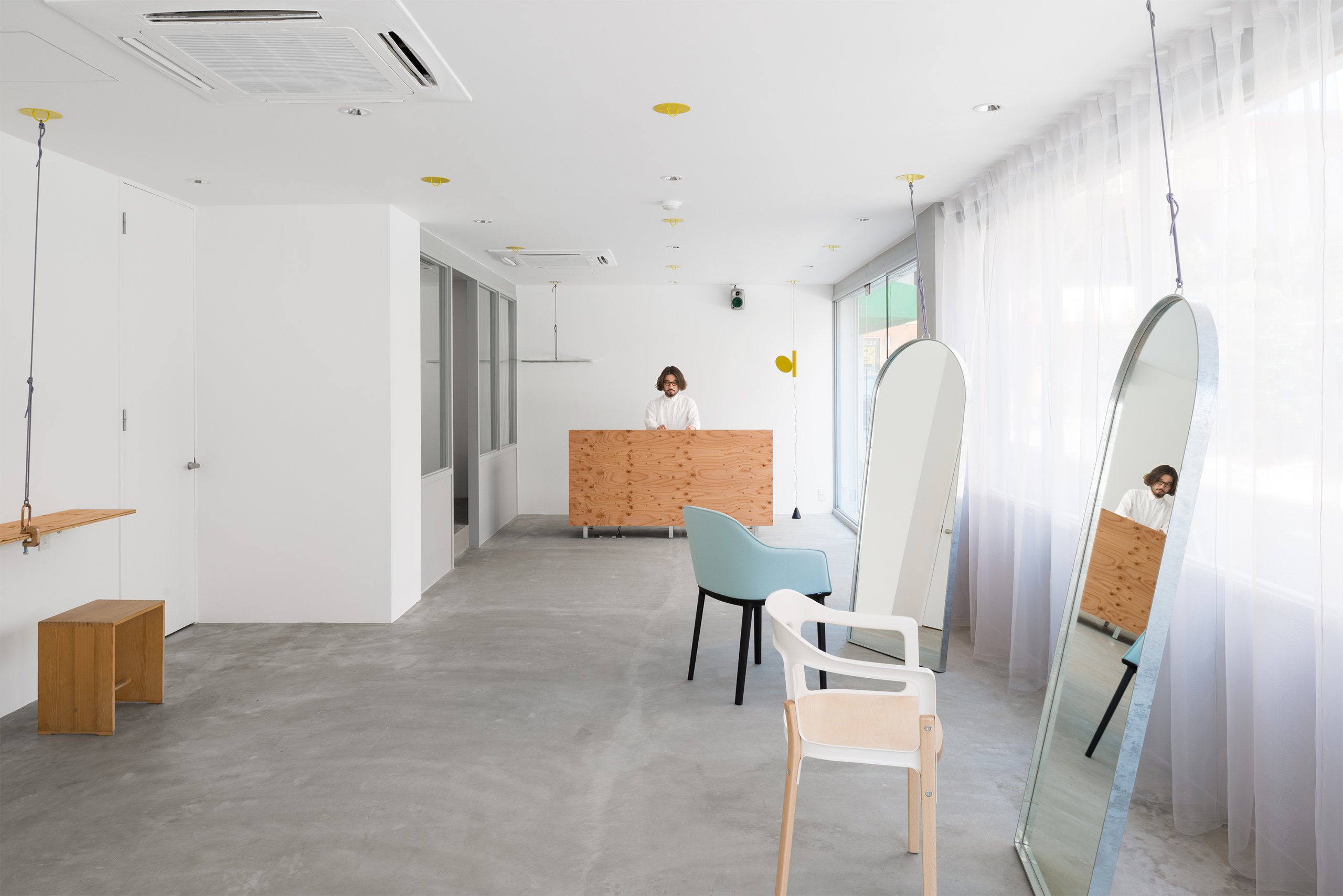 清新脱俗理发店,越南路边理发店