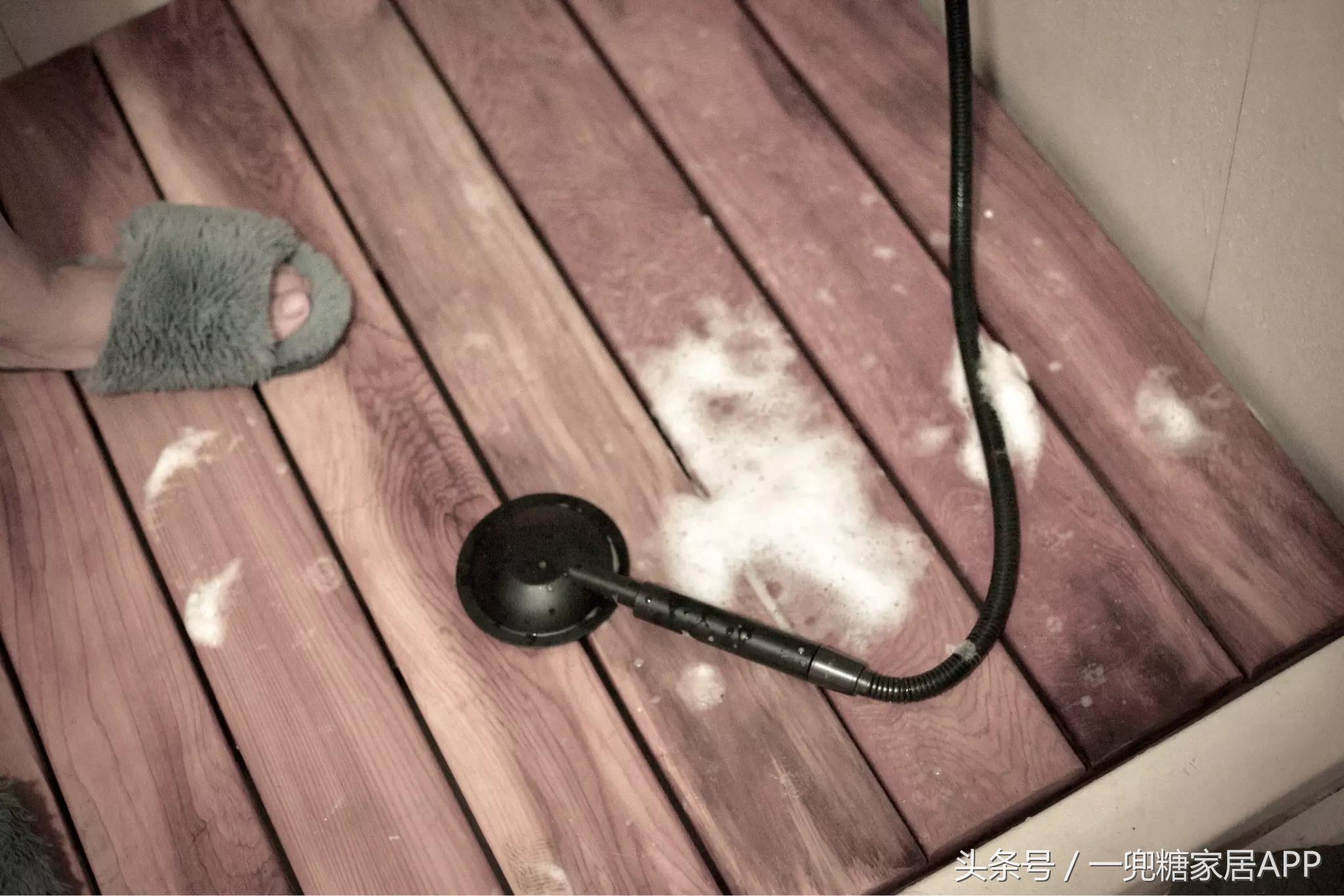 手指褪皮，用坏6对手套，90后美女爆改破旧公寓，是我小瞧你了！