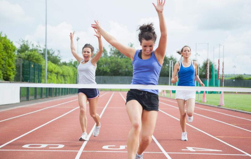 长期跑步后腿容易抽筋,跑步时小腿抽筋是什么原因引起的