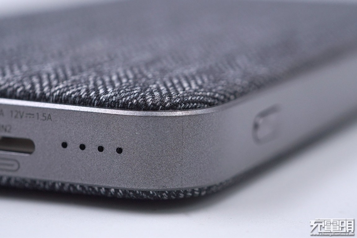 苹果原装快充和认证的紫米快充,紫米10000毫安尊享版拆解