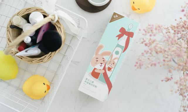 做孩子的刷牙启蒙老师：素士儿童电动牙刷
