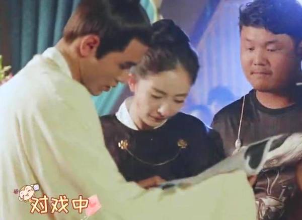 扶摇花絮：太子去好莱坞被杨幂求代购，阮经天戳穿后杨幂脸红