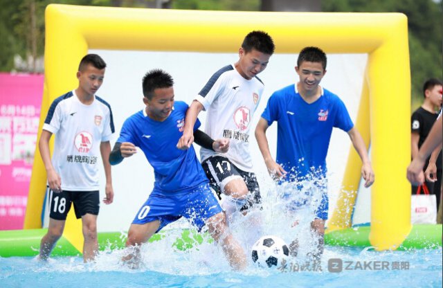 炎炎夏日户外游泳清凉一下,炎炎夏日水上冲浪带给你酷爽体验