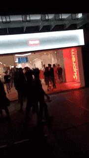 supreme正品和假货的区别,supreme是不是有好多冒牌实体店