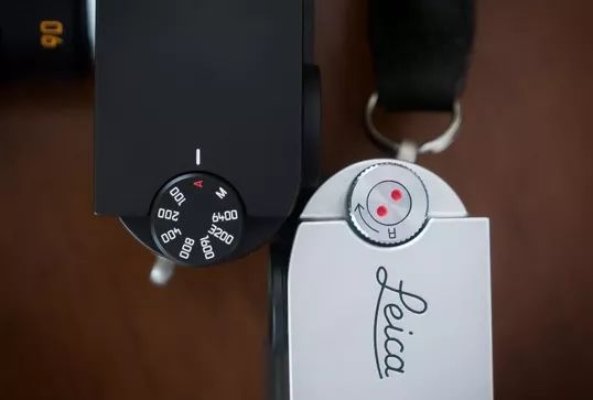 尼康d7200对比佳能5d4,佳能5d4和尼康d750哪个更好