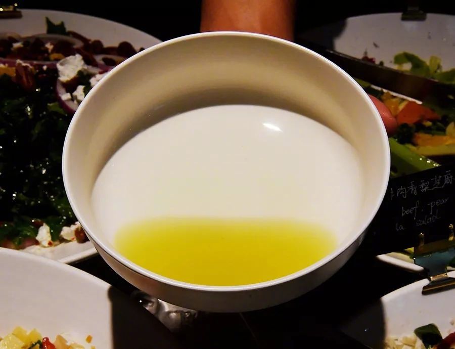 亮马桥外交公寓GreenOption应季有机餐厅甜心摇滚沙拉滋味佳