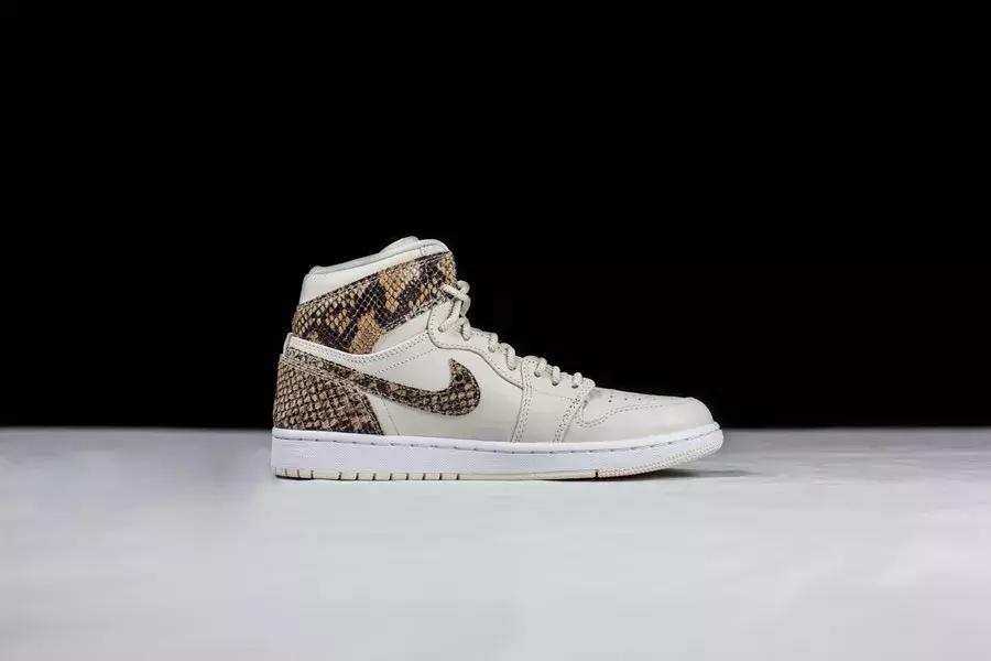 airjordan1low白黑蓝真假对比,黑蛇白蛇全剧