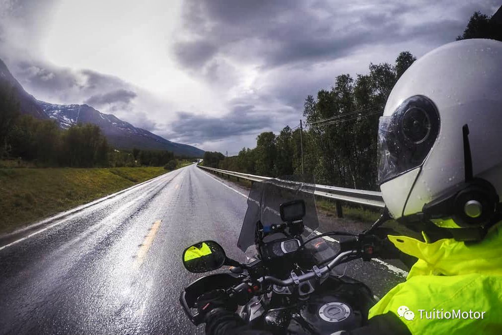 因为热浪，你就要丢盔卸甲？致最不专业的摩友！