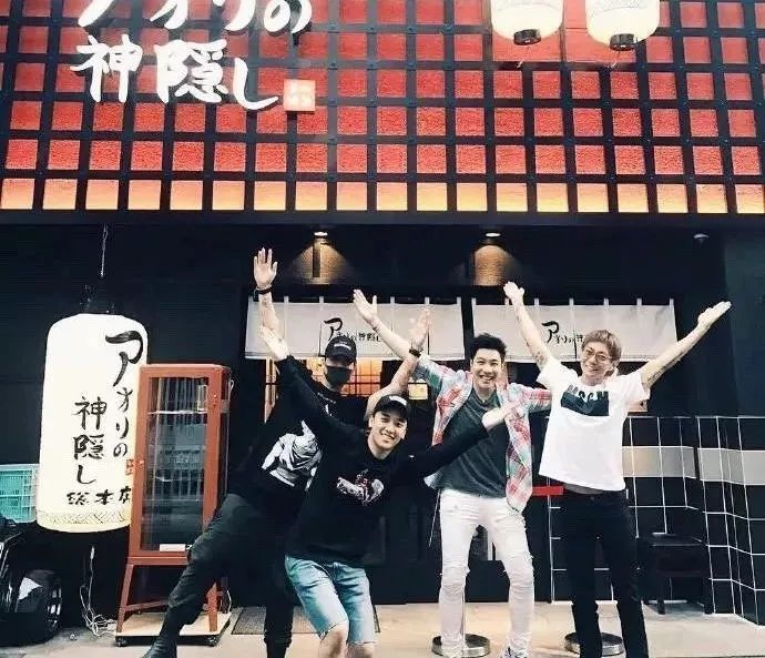 又有一堆明星开餐厅了……