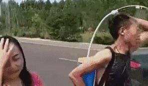 跟夏天很热有关的照片,一张照片告诉我们什么是夏天