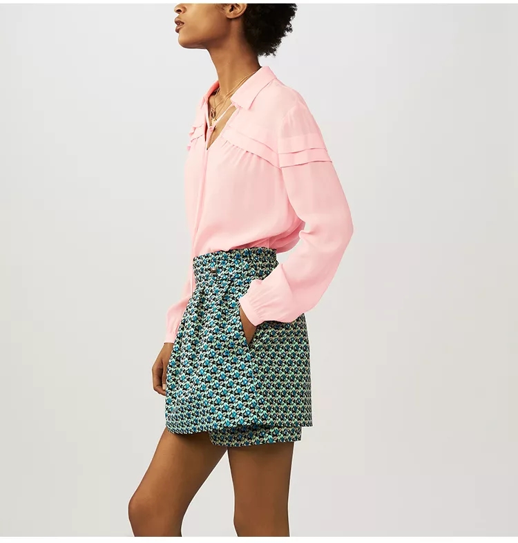 「逢逛必买」|“穿上她家的裙子,不去派对也该去喝一杯!”