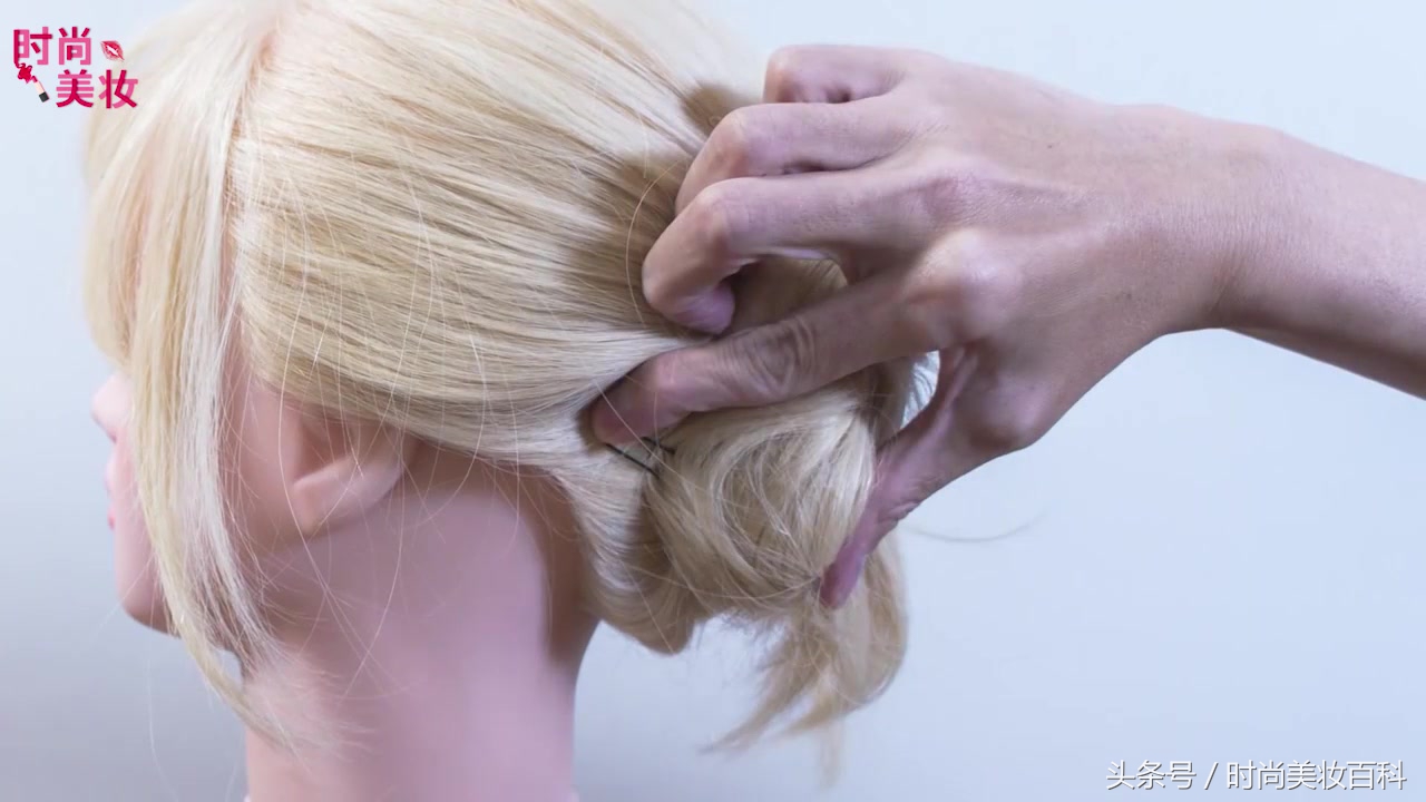 发型扎法简单又好看不分发缝,发型设计咋弄的