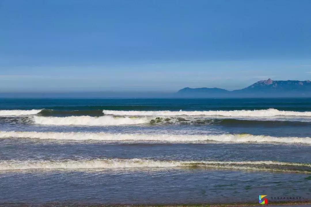 中国海洋大学鱼山校区步行到海边,青岛工程职业学院离海边有多远