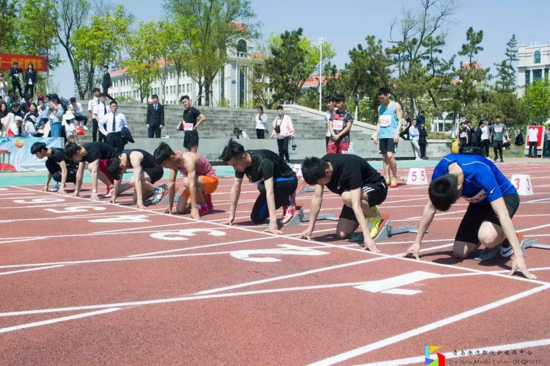 中国海洋大学鱼山校区步行到海边,青岛工程职业学院离海边有多远