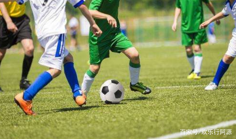 足球脱衣庆祝,足球进球脱衣庆祝犯规吗