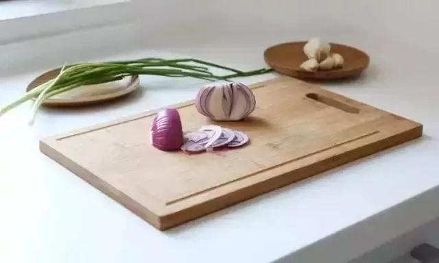 砧板发霉开裂怎么办,新砧板怎么处理防止开裂和发霉