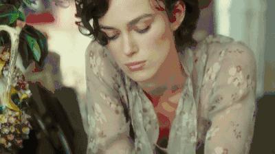 平胸也可以很高级,凯拉奈特莉颜值巅峰