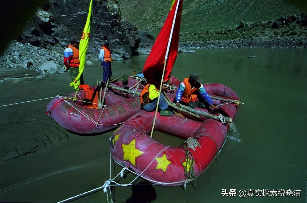 二十个男人和一条江（附：每个队员大头照）