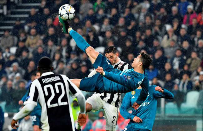 c罗拿世界杯冠军还能追上梅西吗,c罗世界足球先生金球奖各几次