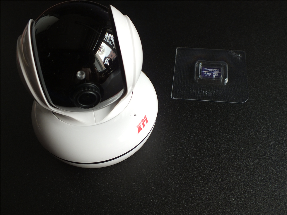 西部数据监控紫卡32G+雄迈云台智能摄像机，家庭安全监控组合体验