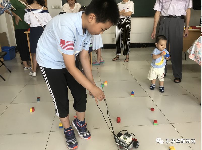 乐高五一活动主题墙,夏天乐高活动主题