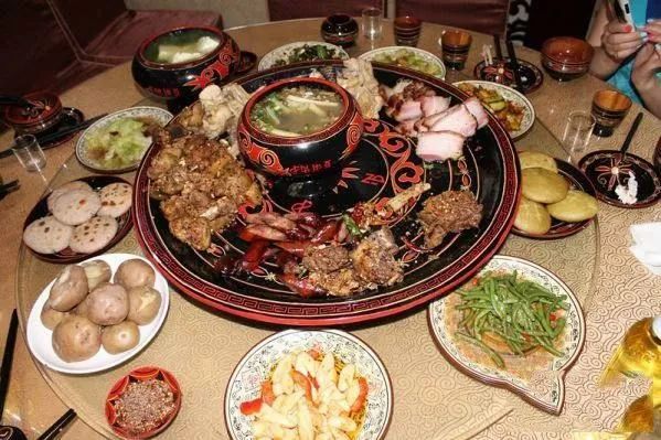 西昌火把节旅游线路攻略,西昌火把节一日游攻略