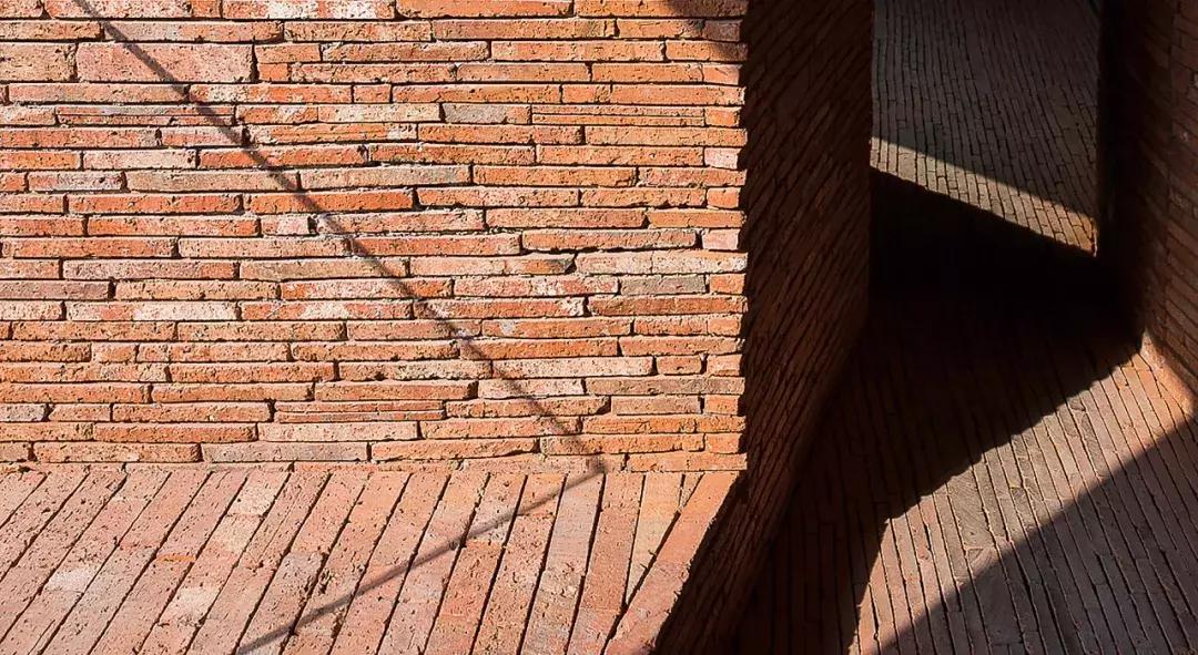 新作首发｜墟之峡谷.上海UR旗舰店！