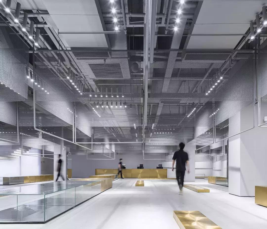 新作首发｜墟之峡谷.上海UR旗舰店！