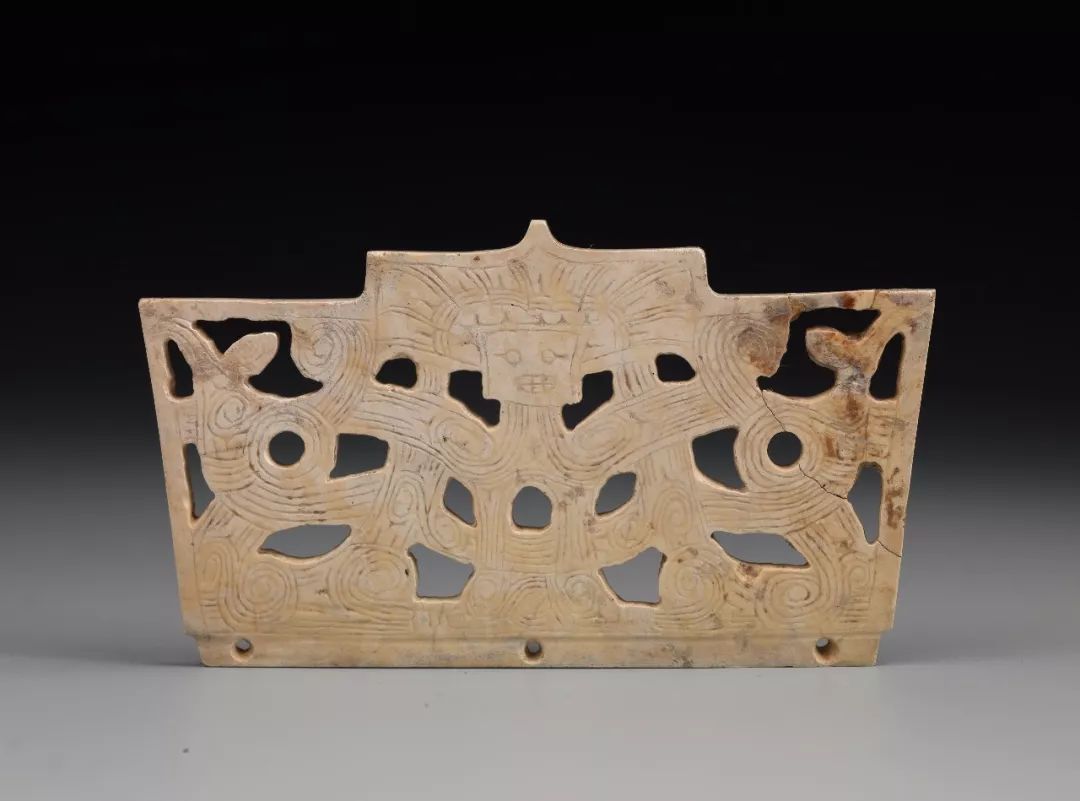 良渚文化玉器龙红沁,良渚文化玉璧值得收藏吗