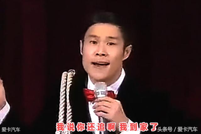 反击远光狗解气名场面,远光狗用什么灯反击