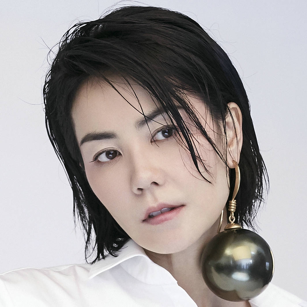 王菲款复古耳饰,王菲造型双丸子头