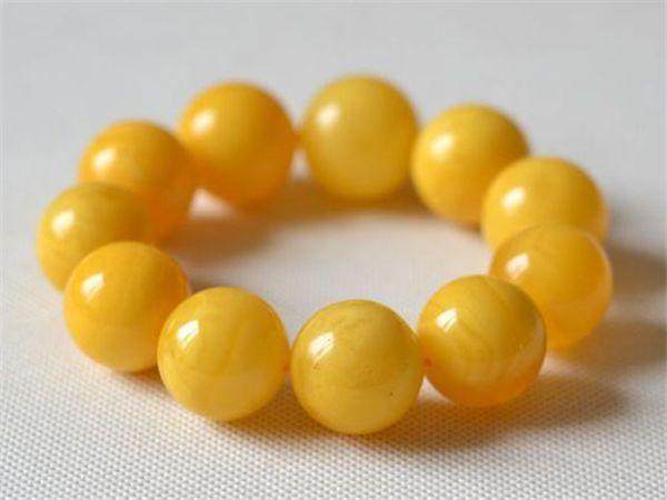 鸡油黄蜜蜡会慢慢变成鸡油红吗,蜜蜡鸡油黄是怎么形成的