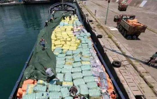 韩国又耍新花招,旧衣服运到中国当新的卖,部分衣服竟来自太平间